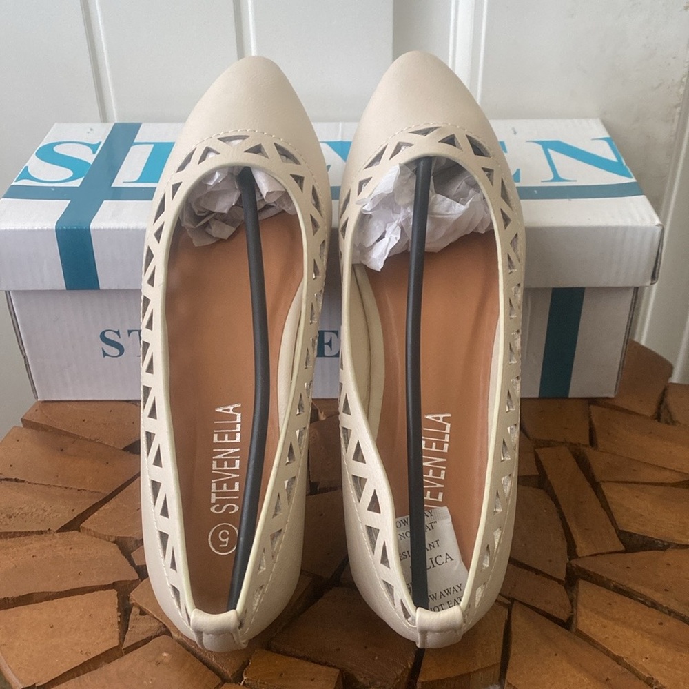 Beige Sandals. Size 5 youth